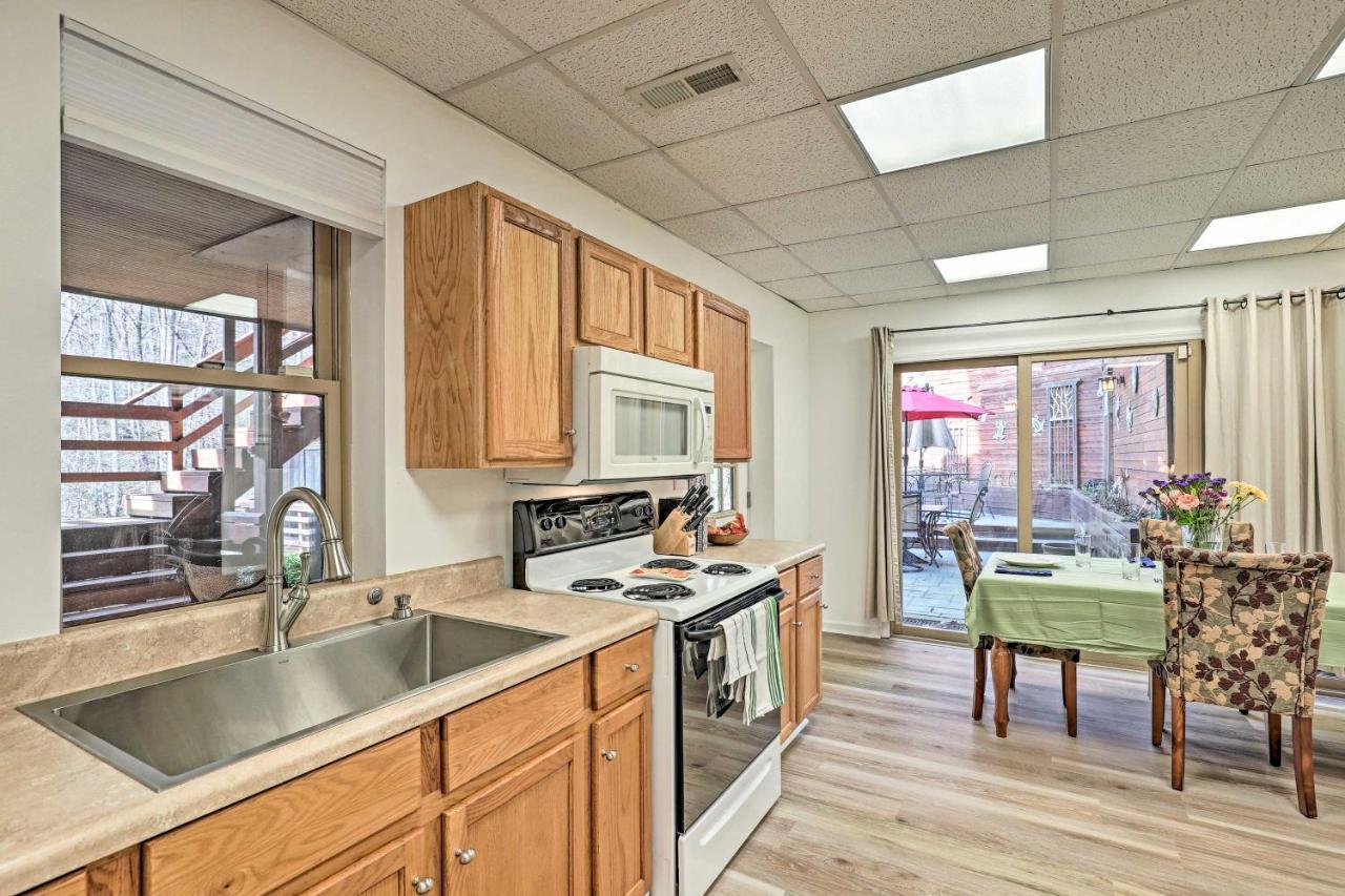 Asheville Mountain Getaway With Patio And Koi Pond! 외부 사진