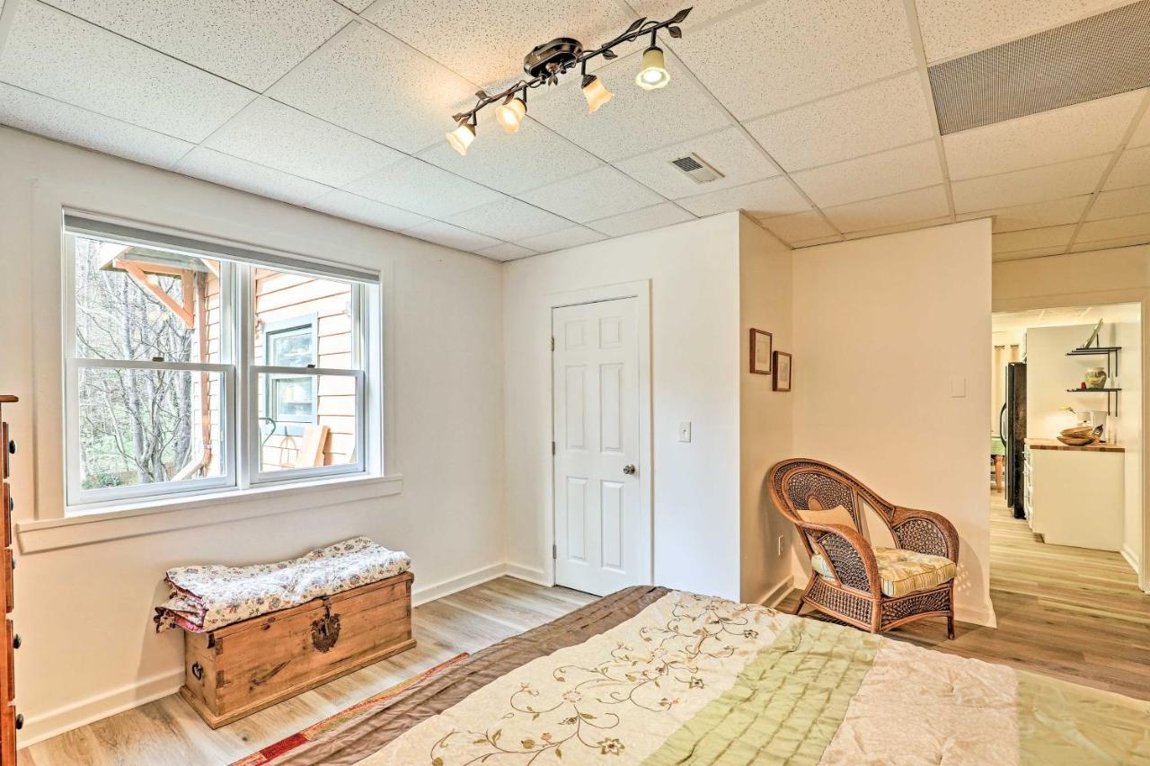 Asheville Mountain Getaway With Patio And Koi Pond! 외부 사진